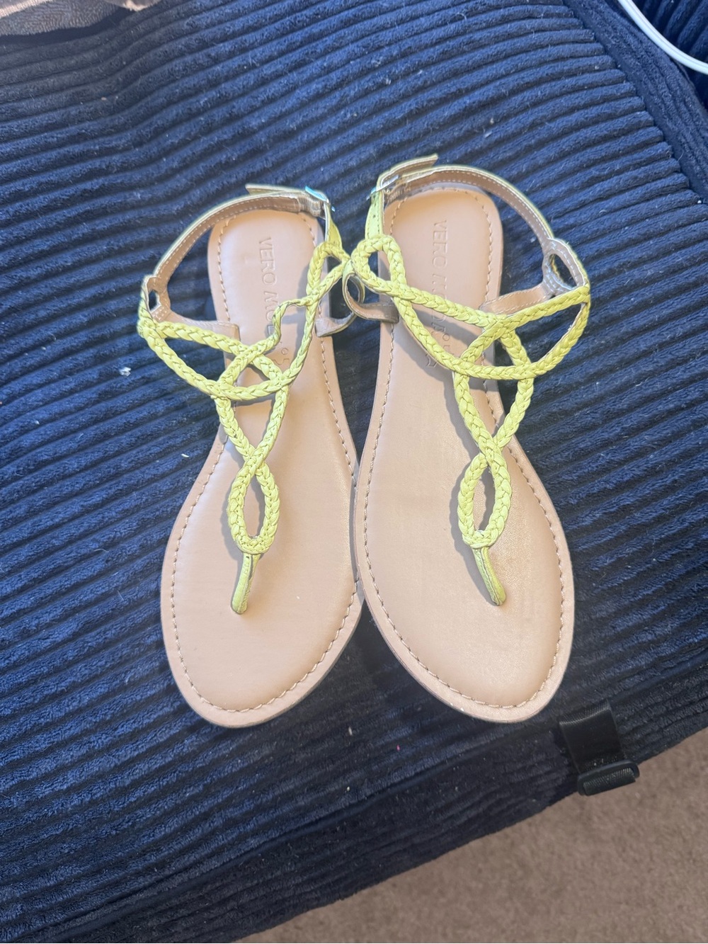 Vero Moda Neon Yellow Braided T-Strap Sandals size 8.5
